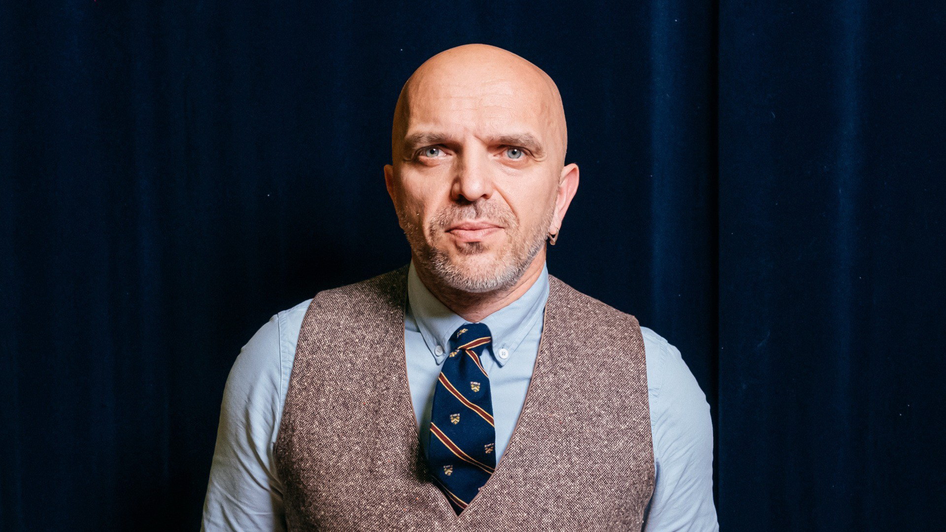 Александр Шоуа с летним концертом в Мумий Тролль Music Bar